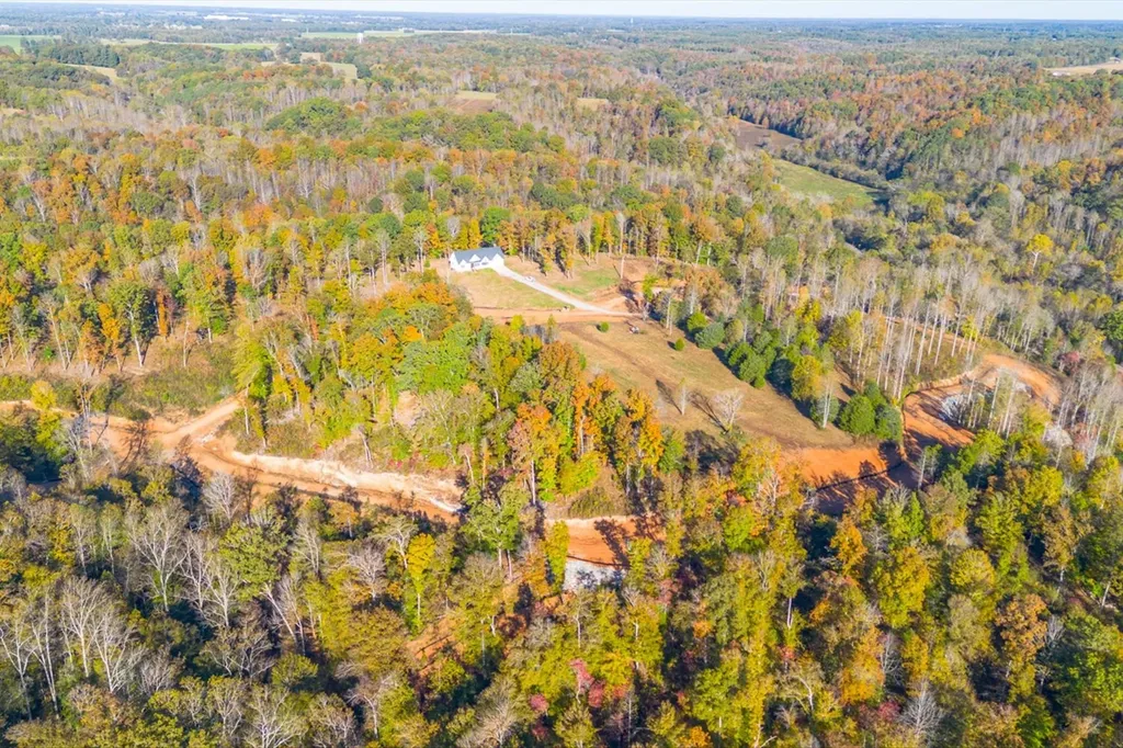 975 Weakley Creek Road Lawrenceburg TN 38464