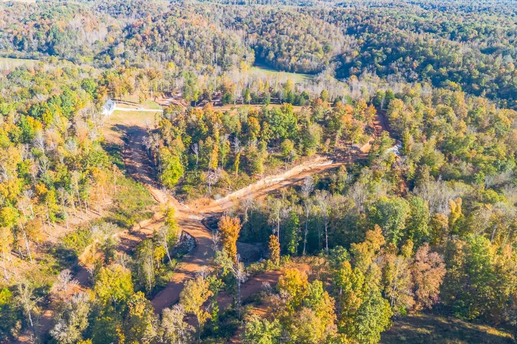 975 Weakley Creek Road Lawrenceburg TN 38464