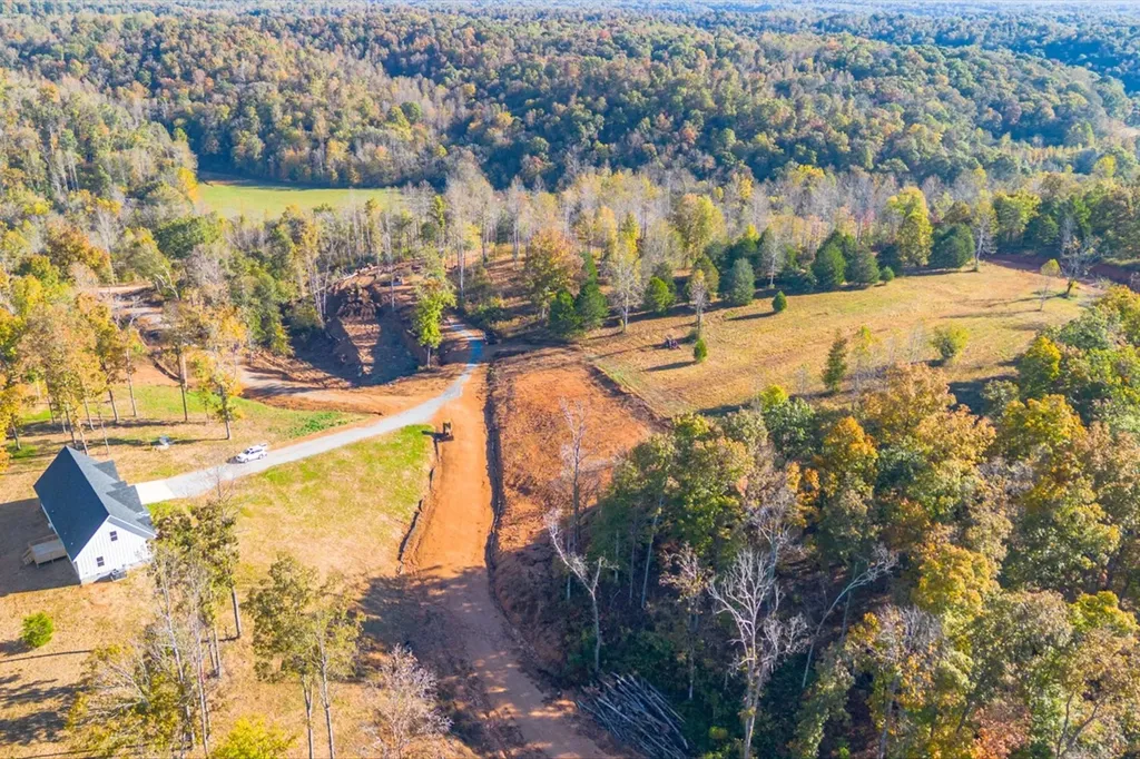 975 Weakley Creek Road Lawrenceburg TN 38464