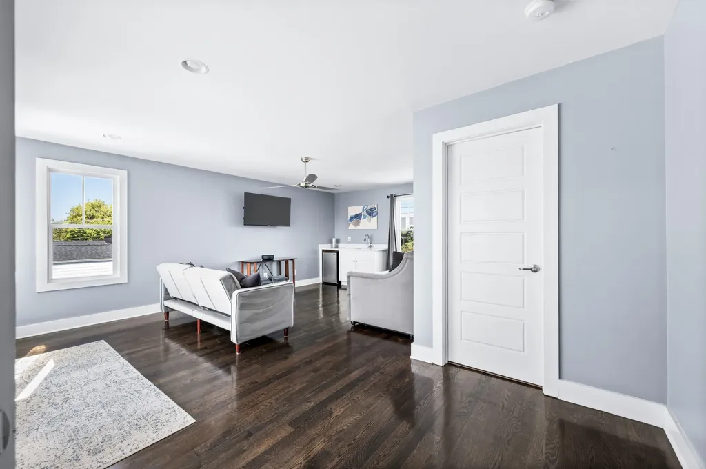 1723B Nassau Street Nashville TN 37208