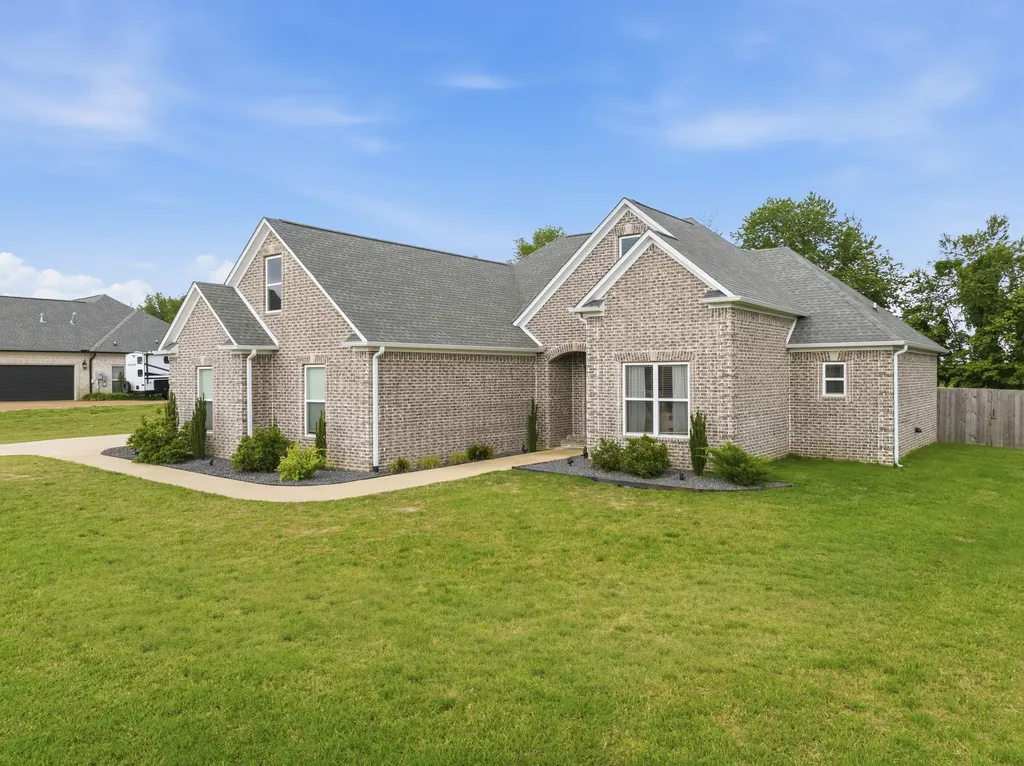 460 Connor Lane Lexington TN 38351
