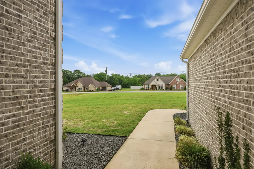 460 Connor Lane Lexington TN 38351