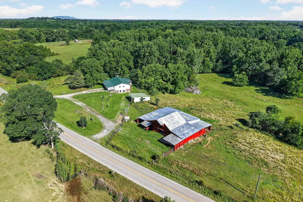 5267 E Green Hill Road Rock Island TN 38581
