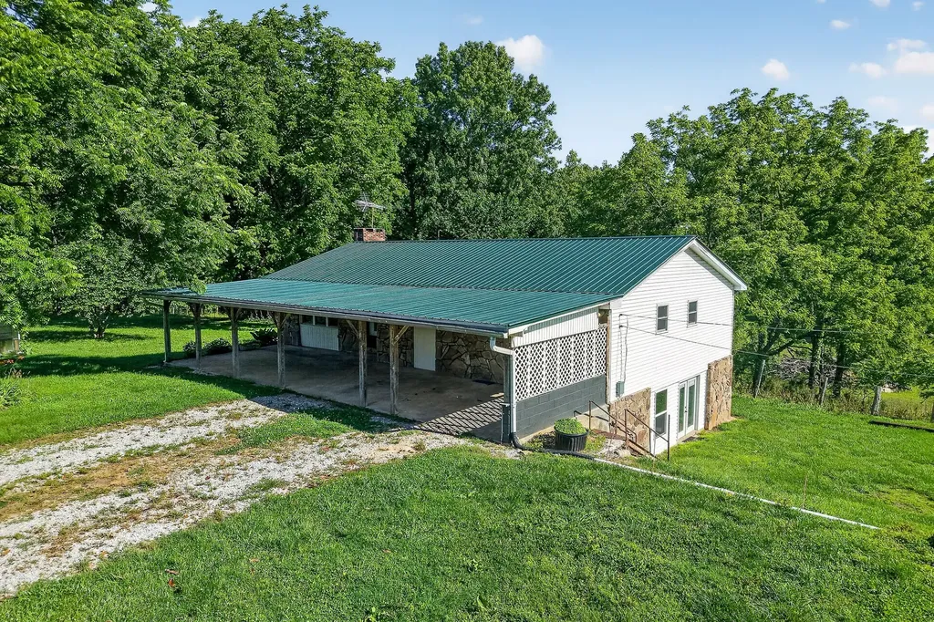 5267 E Green Hill Road Rock Island TN 38581