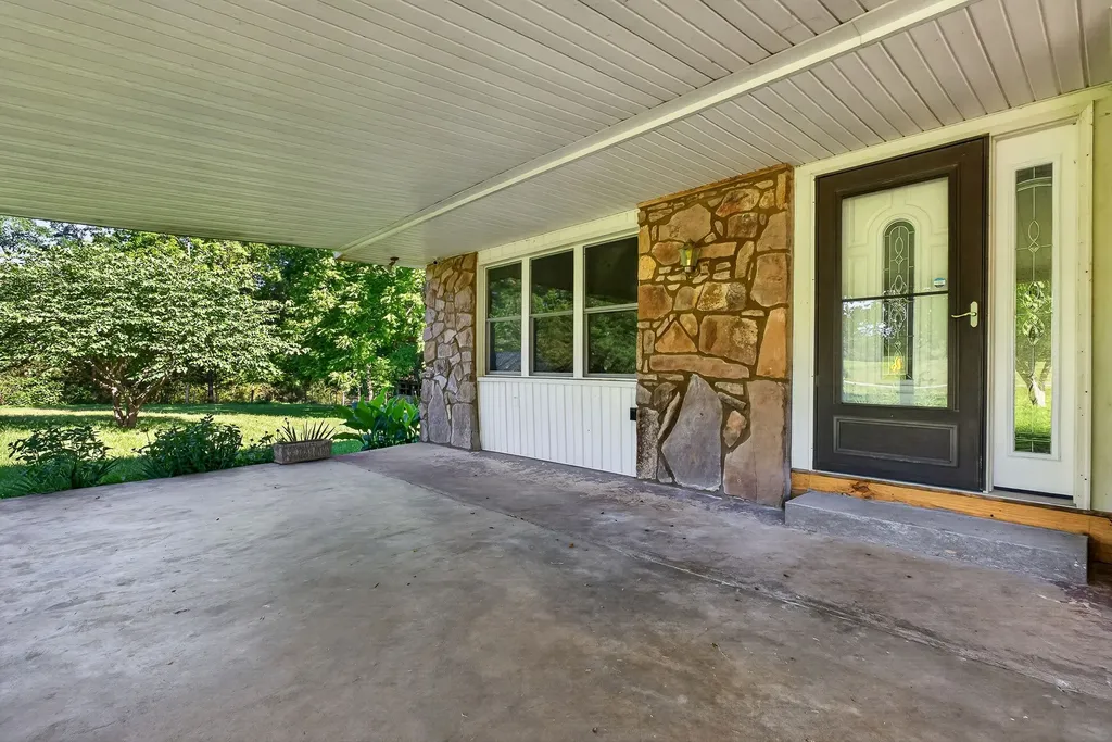 5267 E Green Hill Road Rock Island TN 38581