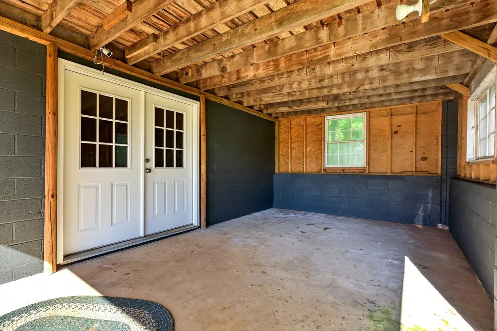 5267 E Green Hill Road Rock Island TN 38581