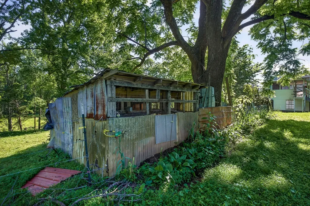 5267 E Green Hill Road Rock Island TN 38581