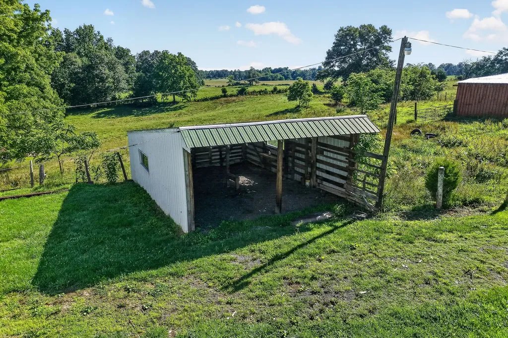 5267 E Green Hill Road Rock Island TN 38581