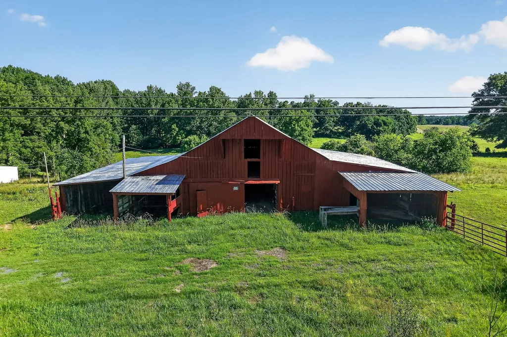 5267 E Green Hill Road Rock Island TN 38581
