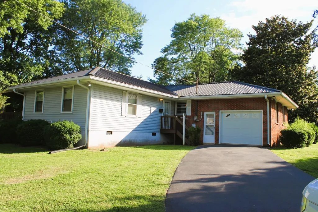 2497 Coles Ferry Pike Lebanon TN 37087