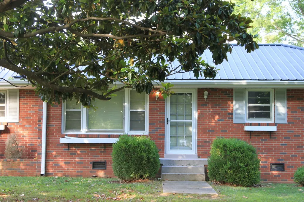 2497 Coles Ferry Pike Lebanon TN 37087