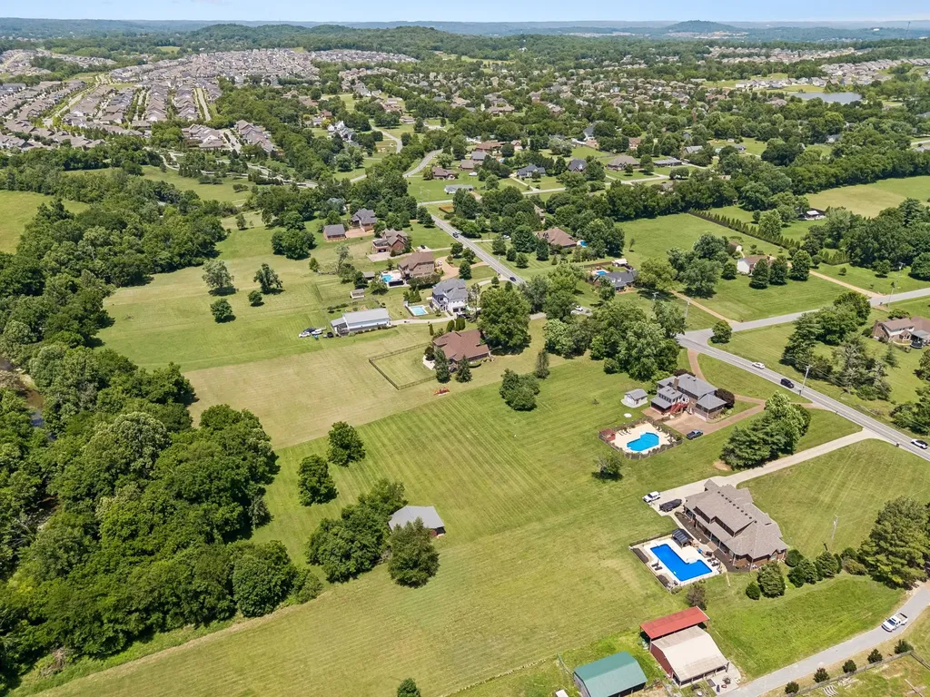 1405 Drakes Creek Road Hendersonville TN 37075