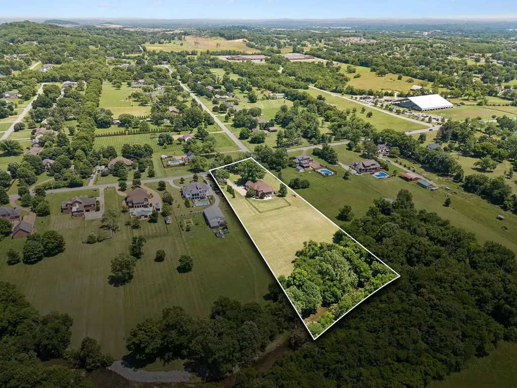 1405 Drakes Creek Road Hendersonville TN 37075