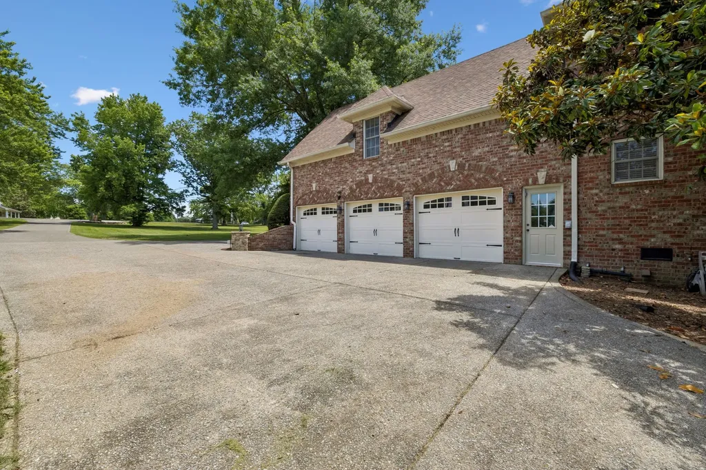 1405 Drakes Creek Road Hendersonville TN 37075