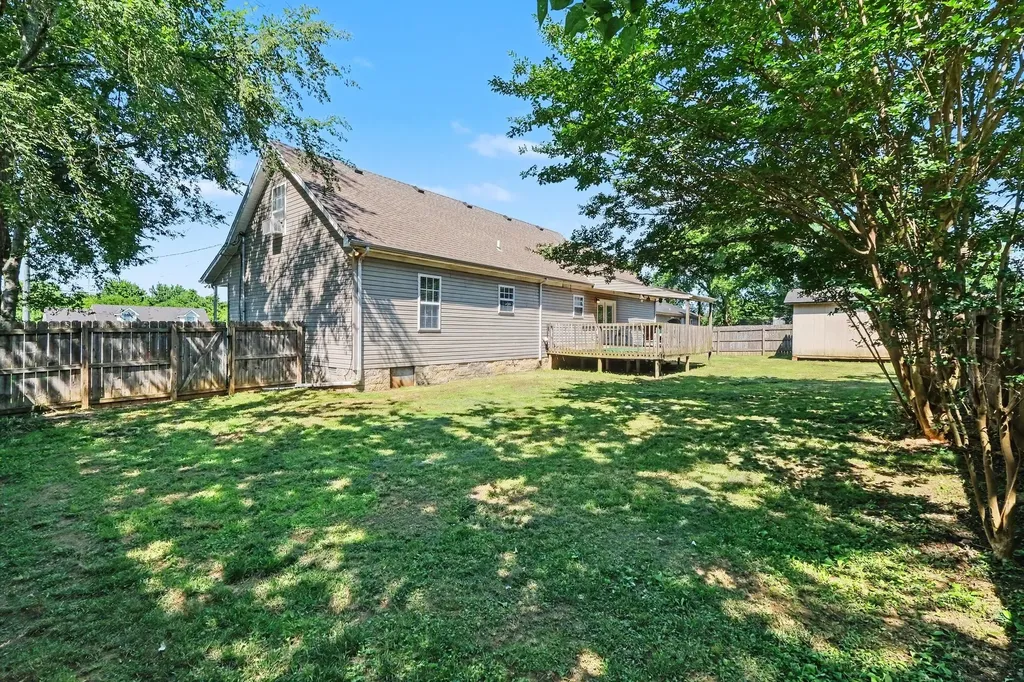 2022 Gardendale Drive Murfreesboro TN 37130