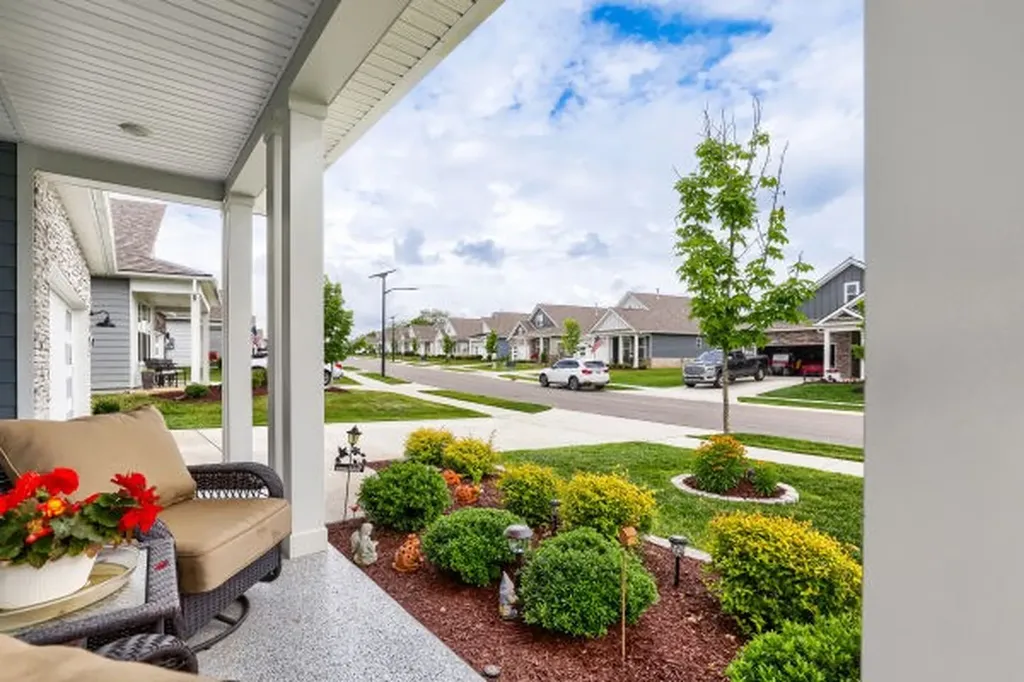 1137 Stoney Brook Pvt Bend Gallatin TN 37066