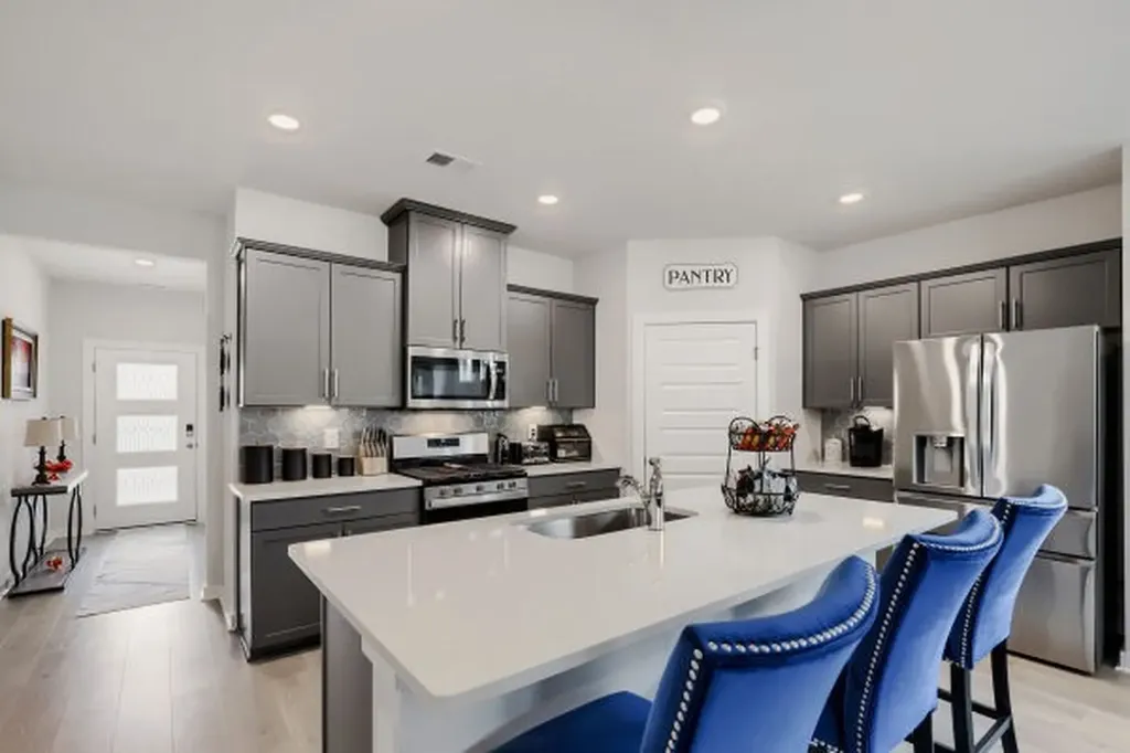 1137 Stoney Brook Pvt Bend Gallatin TN 37066