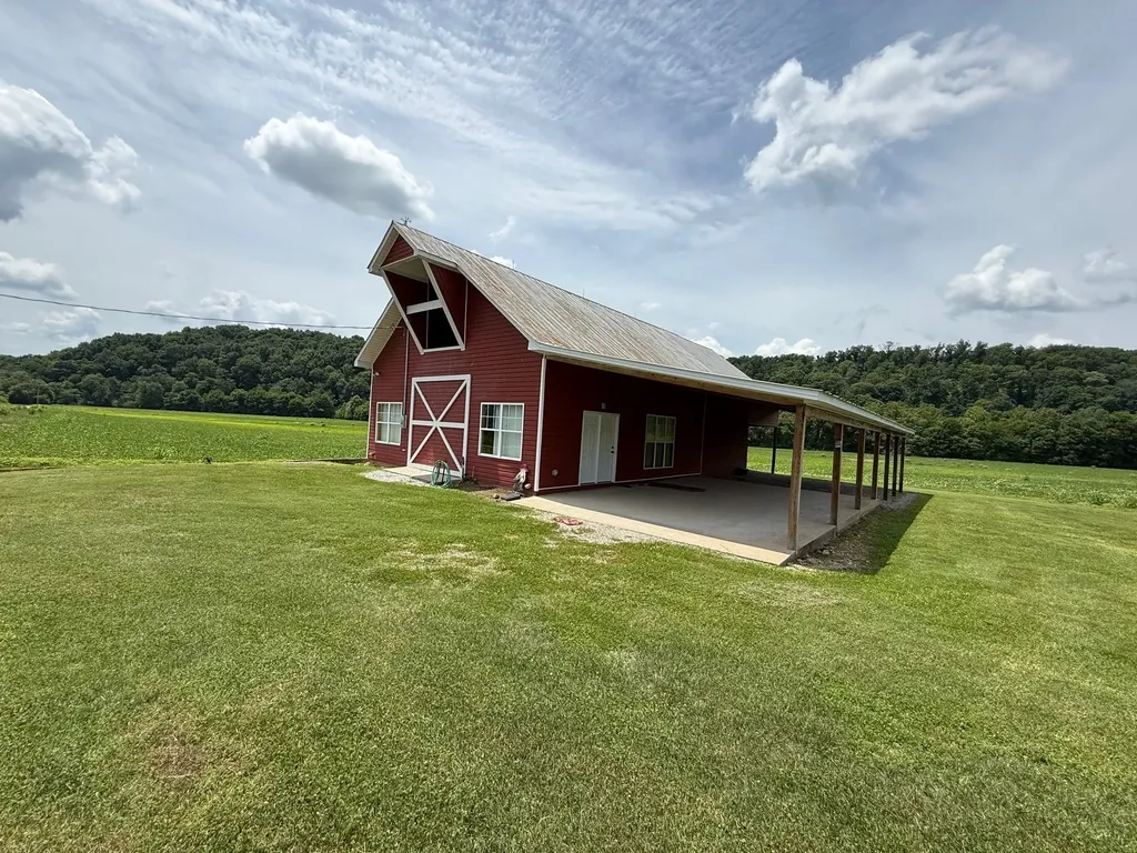 1369 Old Campbellsville Road Pulaski TN 38478