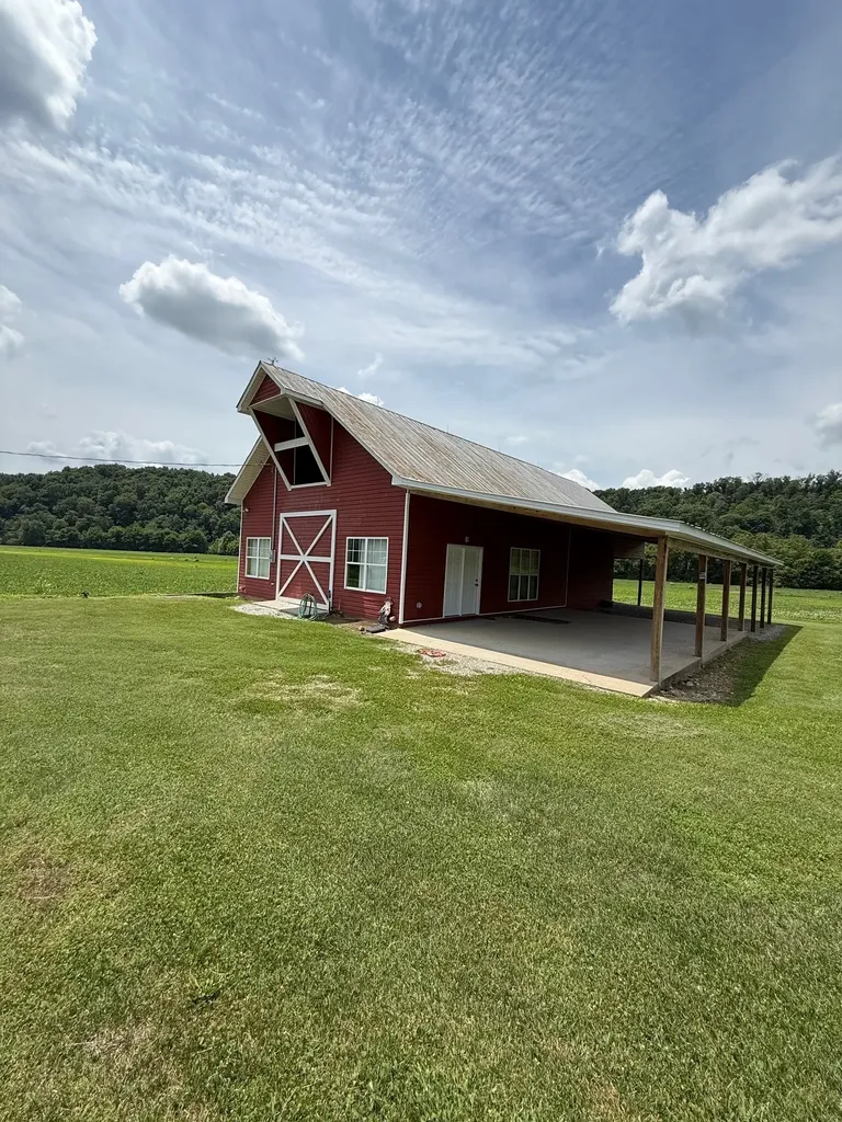 1369 Old Campbellsville Road Pulaski TN 38478