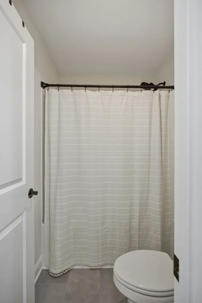 2002 Moulder Place Columbia TN 38401