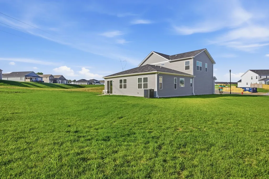 2002 Moulder Place Columbia TN 38401