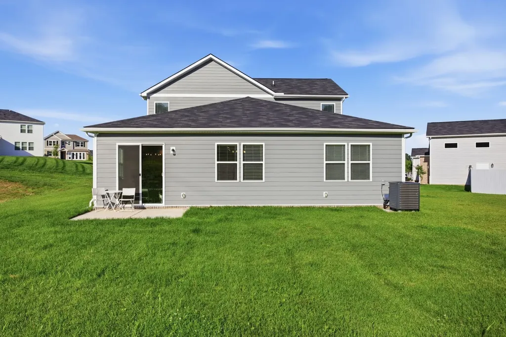 2002 Moulder Place Columbia TN 38401