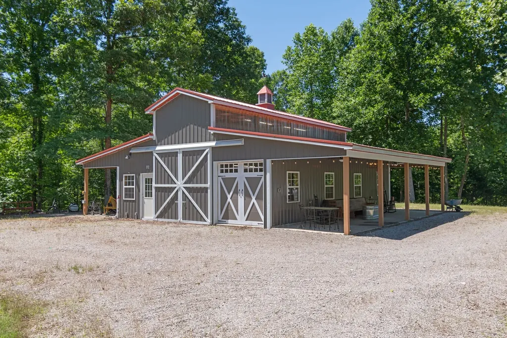 7855 Barnhill Road Primm Springs TN 38476