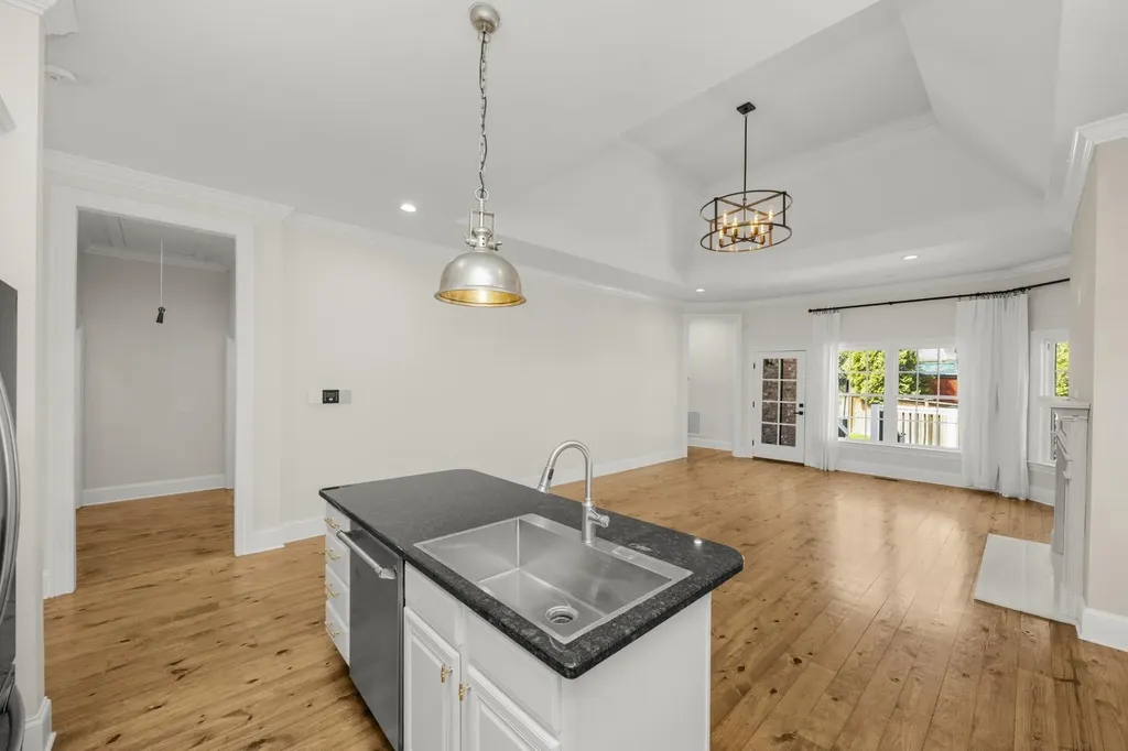 5904 Old Harding Pike Nashville TN 37205