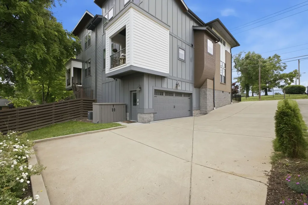 494 Southgate Avenue Nashville TN 37203