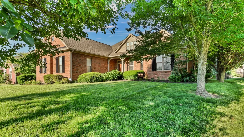 217 Gray Hawk Trail Clarksville TN 37043