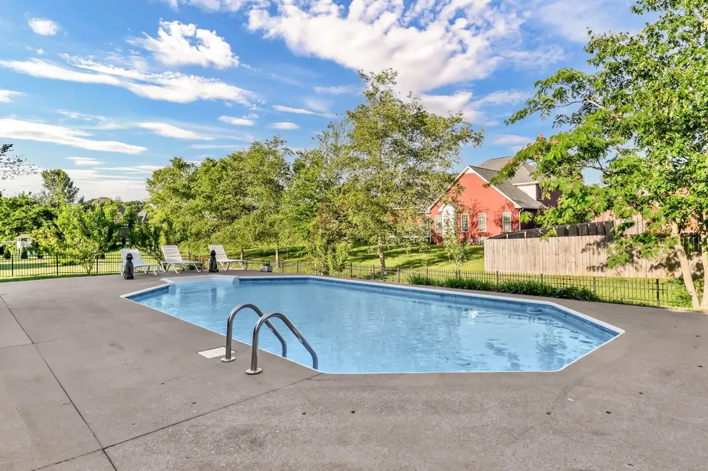 217 Gray Hawk Trail Clarksville TN 37043