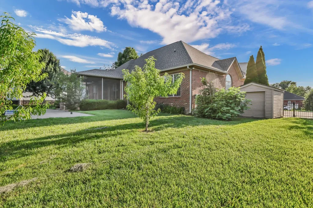 217 Gray Hawk Trail Clarksville TN 37043
