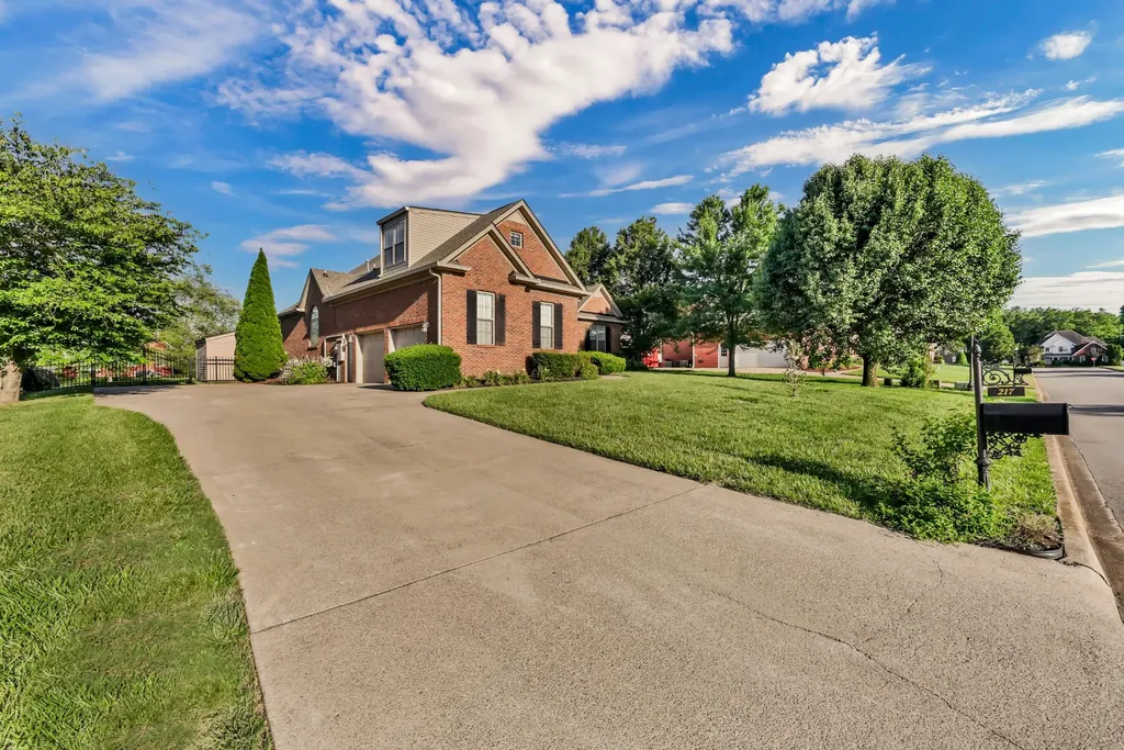 217 Gray Hawk Trail Clarksville TN 37043