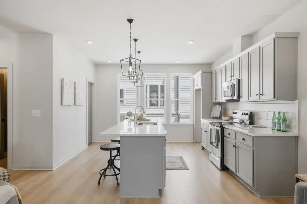 334 E Village Lane Nashville TN 37216