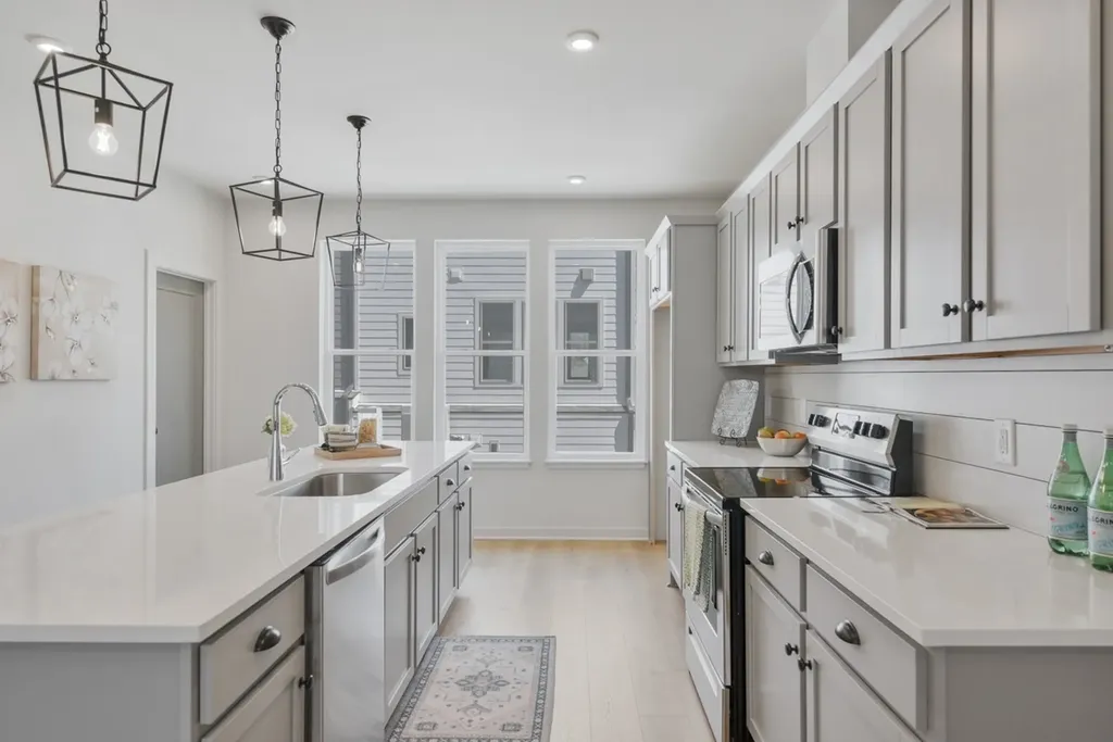 334 E Village Lane Nashville TN 37216