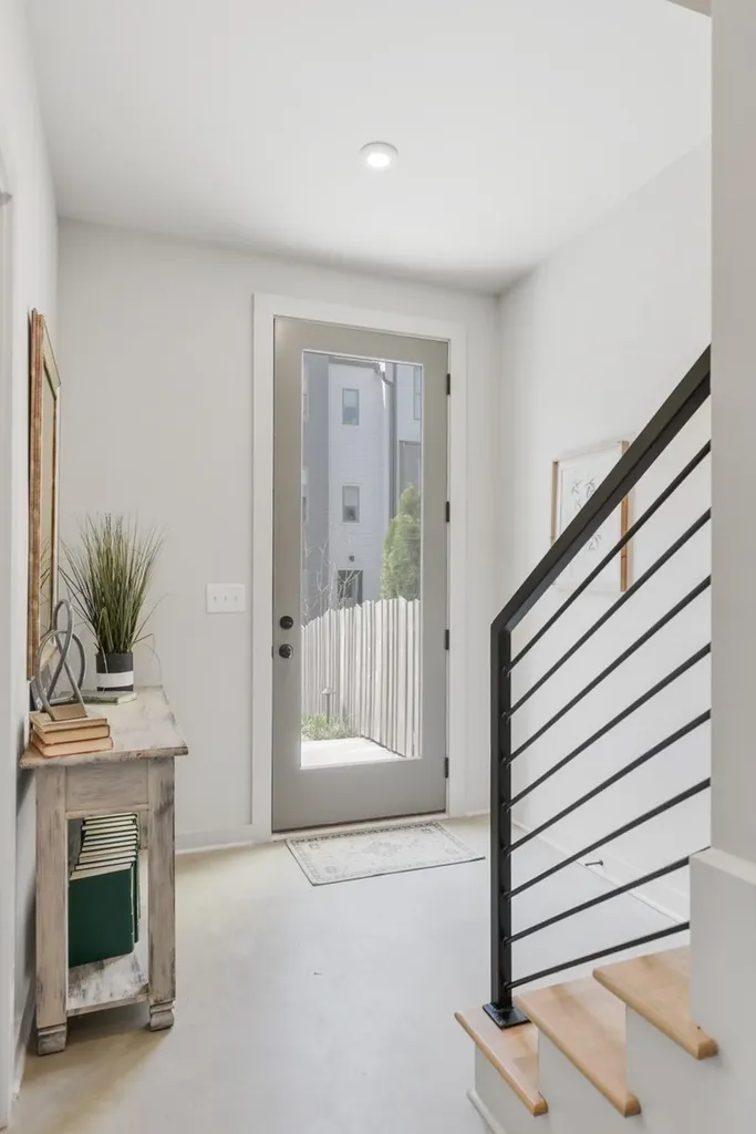 334 E Village Lane Nashville TN 37216