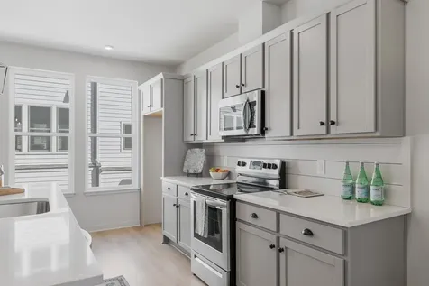 334 E Village Lane Nashville TN 37216