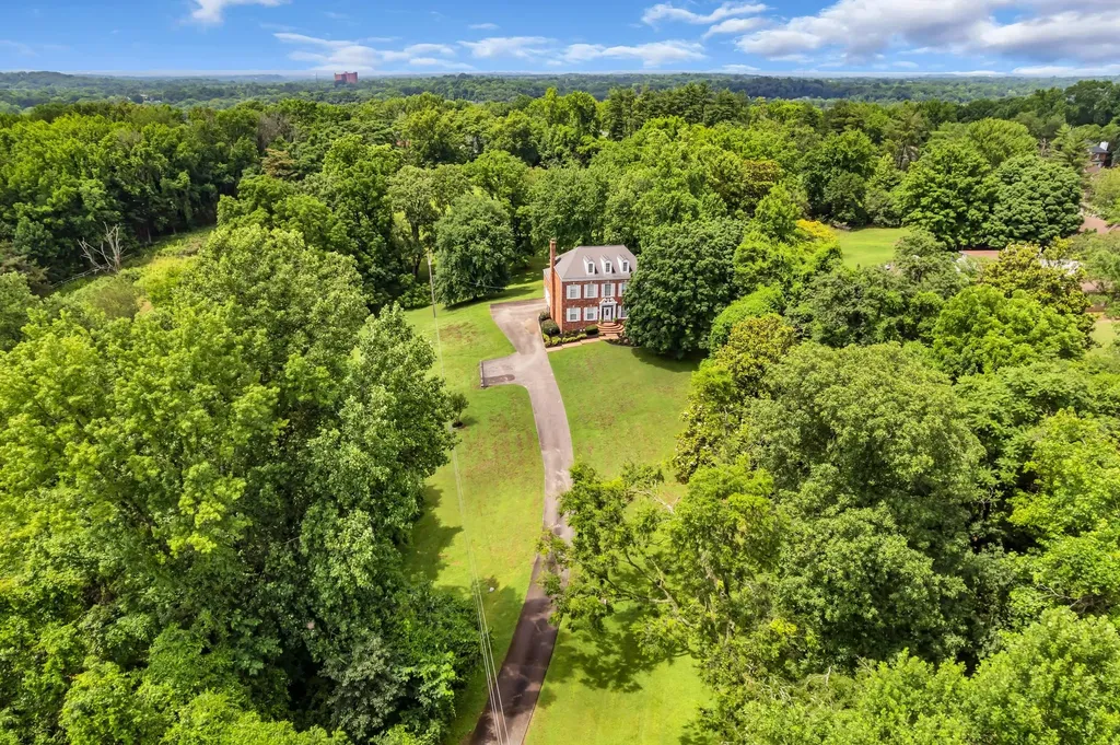 641 Old Lebanon Dirt Road Hermitage TN 37076