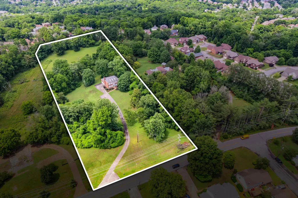 651 Old Lebanon Dirt Road Hermitage TN 37076