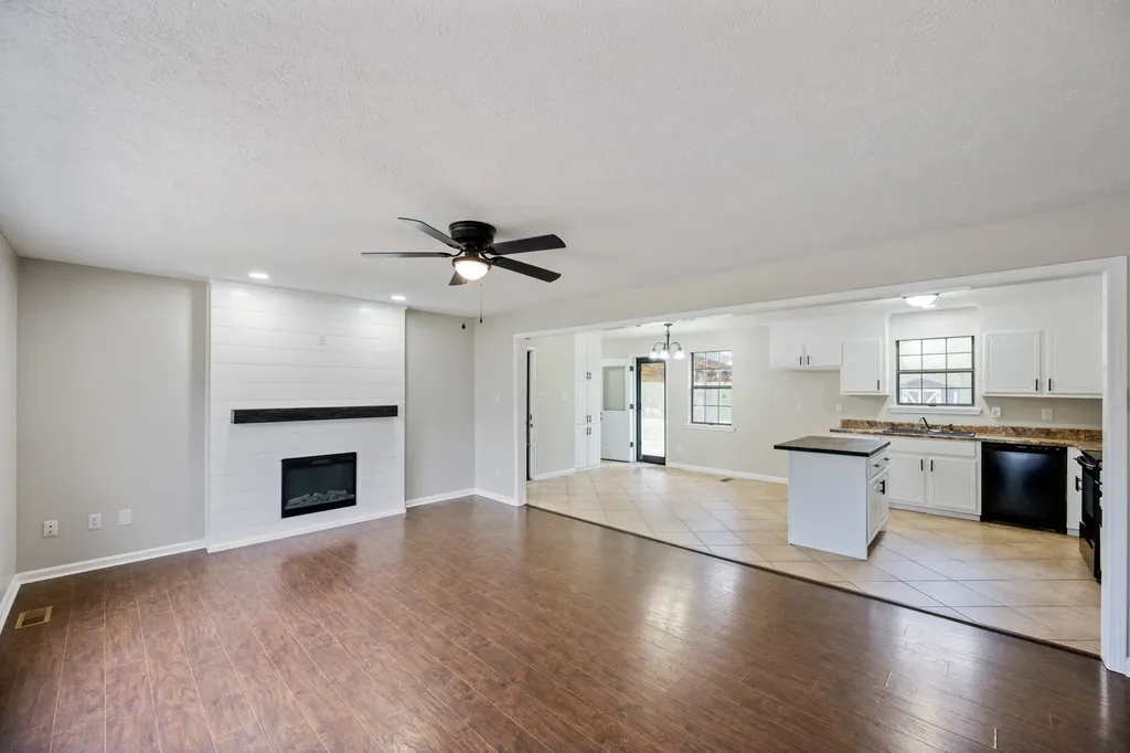 605 Parkburg Road Pinson TN 38366