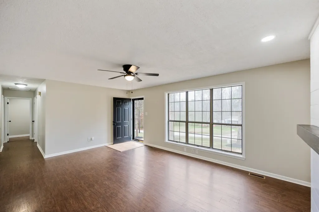 605 Parkburg Road Pinson TN 38366