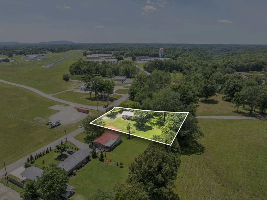 932 Coconut Ridge Road Smithville TN 37166