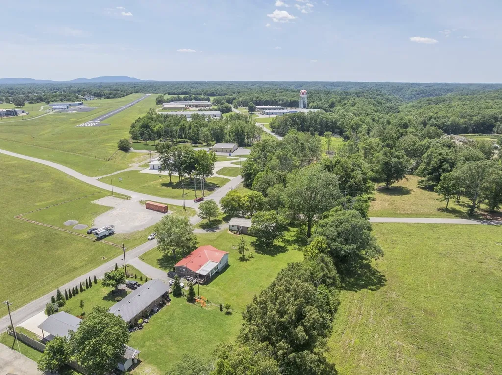 932 Coconut Ridge Road Smithville TN 37166