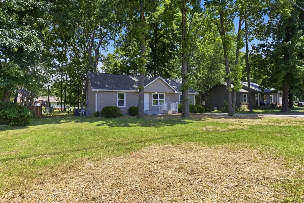 221 Bob White Drive Clarksville TN 37042