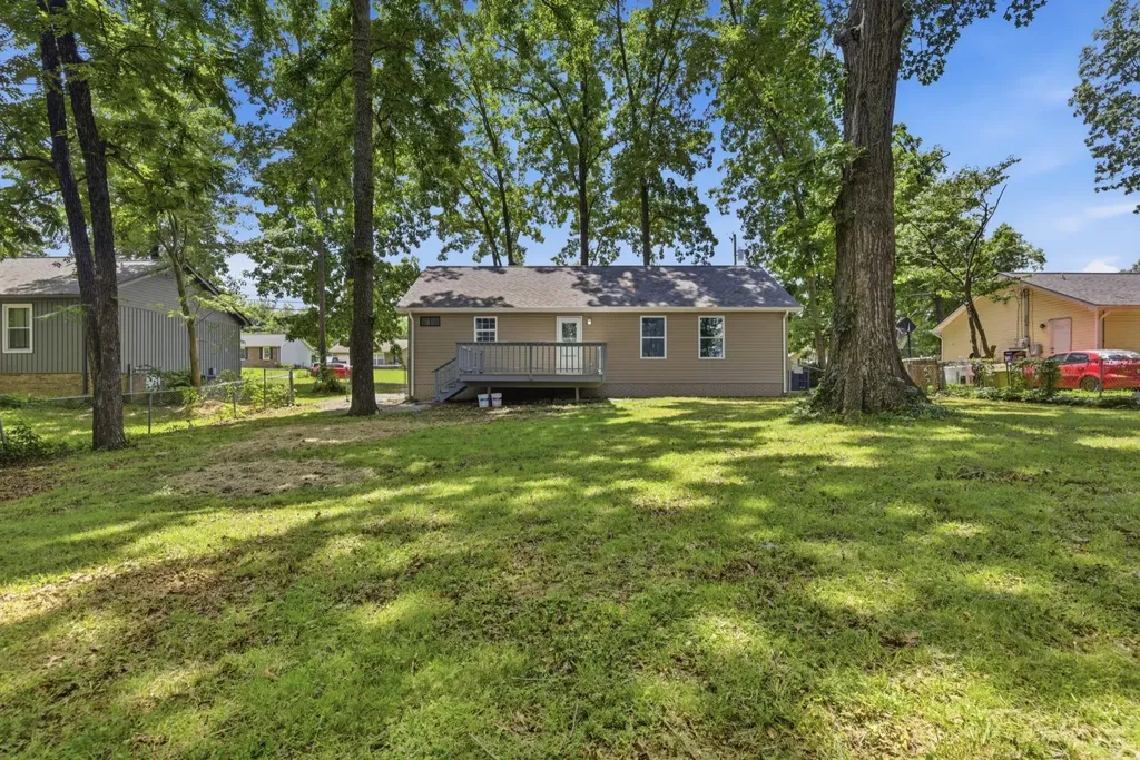 221 Bob White Drive Clarksville TN 37042