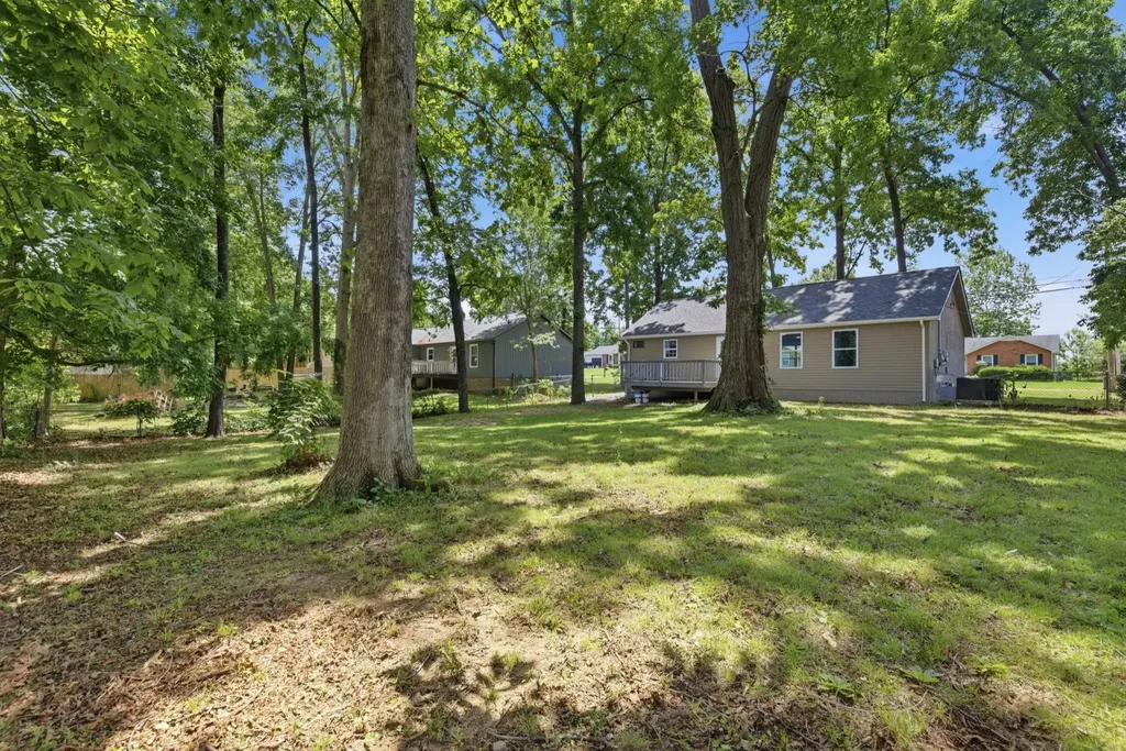 221 Bob White Drive Clarksville TN 37042