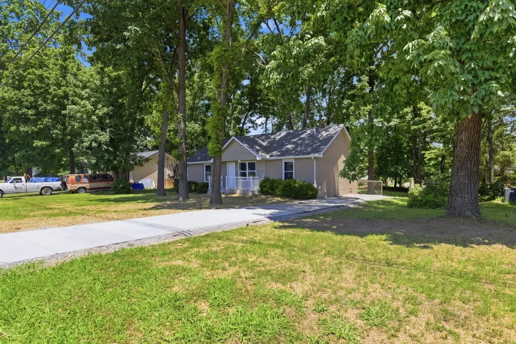 221 Bob White Drive Clarksville TN 37042