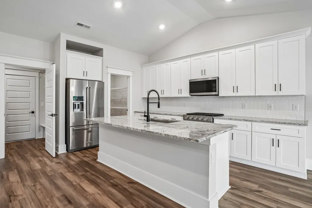604 Silver Trace White House TN 37188