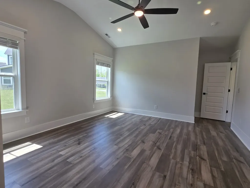 604 Silver Trace White House TN 37188