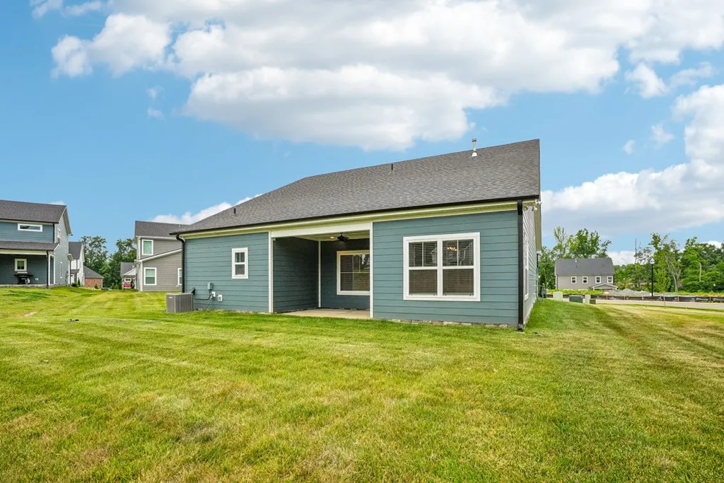 604 Silver Trace White House TN 37188